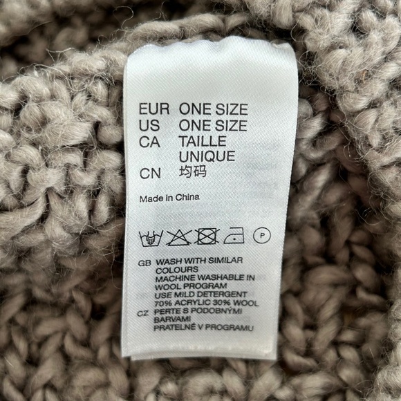 H&M Handknit Wool Blend Taupe Beige Beanie Hat - Picture 5 of 6